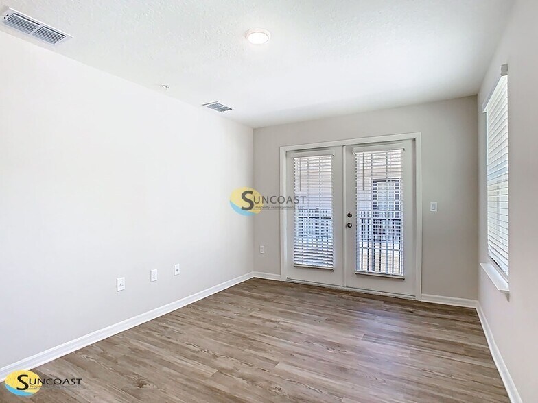 Building Photo - 3821 SW 43rd Ct