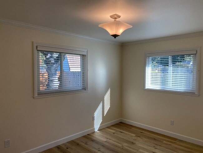 Building Photo - 856 Marino Pines Rd
