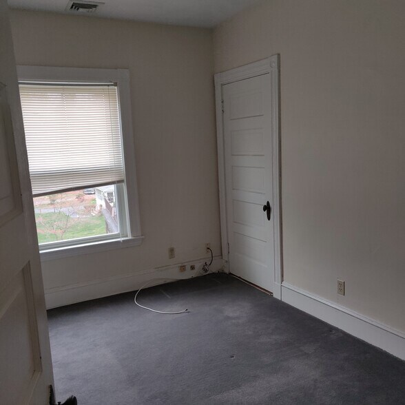 Building Photo - 149 Cedar St