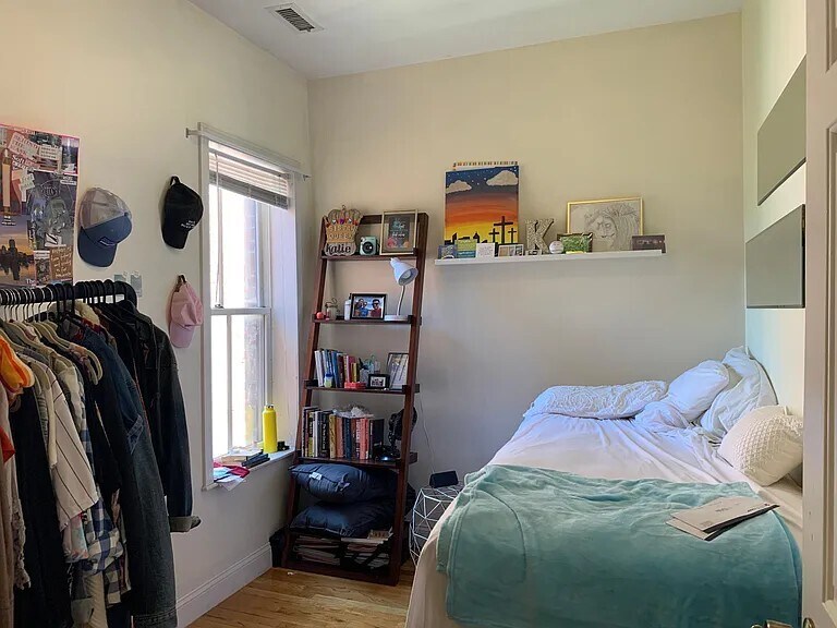 Building Photo - 79 Highland St