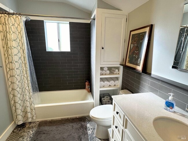 Building Photo - 926 Champion Ln