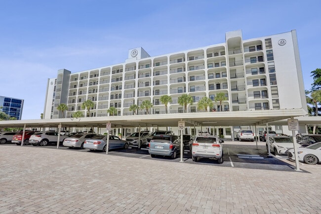 Building Photo - 1631 Riverview Rd