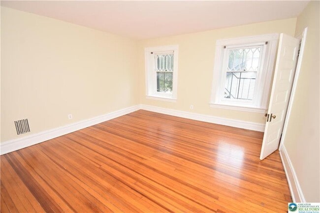 Building Photo - 408 Clinton Terrace