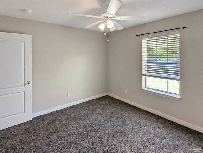 Building Photo - 734 Marlin Spike Dr
