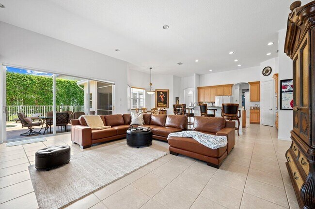 Building Photo - 11727 Paradise Cove Ln