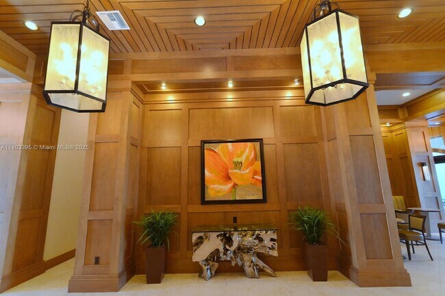 Building Photo - 4001 Cascada Cir