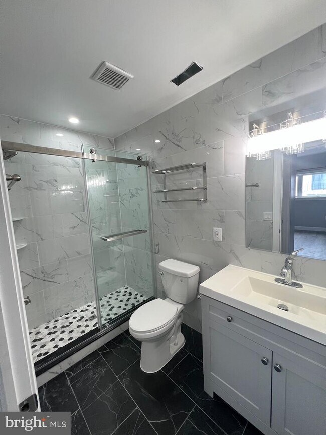 Building Photo - 1611-15 Ridge Ave