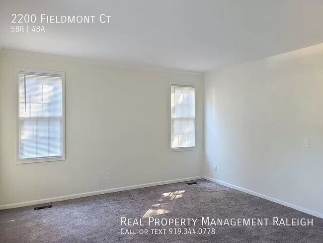 Building Photo - Room in House on Fieldmont Ct