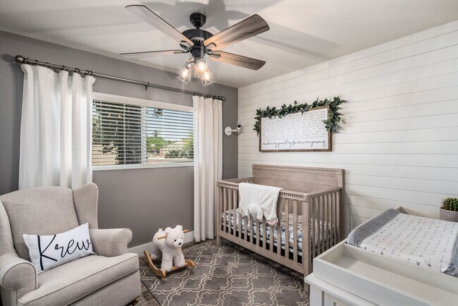 Building Photo - **STUNNING 3 BEDROOM/2 BATHROOM FULLY RENOVATED HOME IN SCOTTSDALE!! (THUNDERBIRD & 52ND ST)**