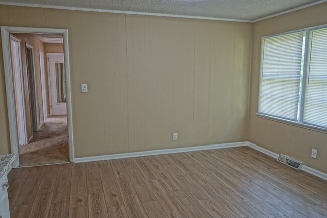 Building Photo - 2505 Piney Branch Rd NW