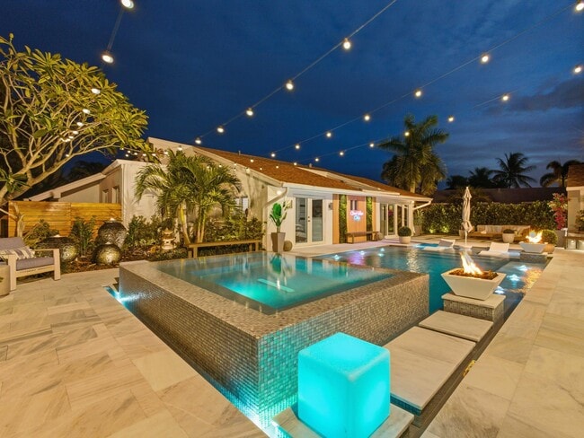 Building Photo - 2210 NE 3rd Ave