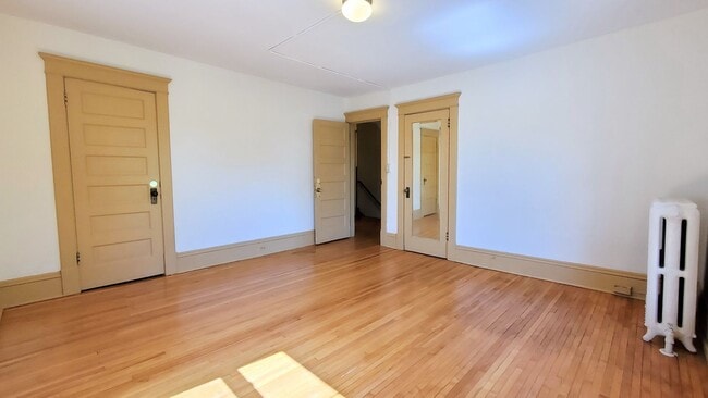 Building Photo - Charming 4-Bedroom Home in East Isles