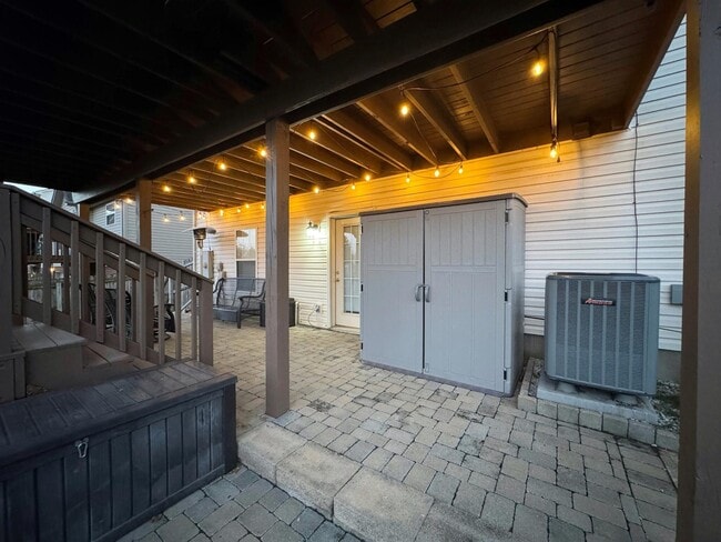 Building Photo - 2688 Woodlawn Way