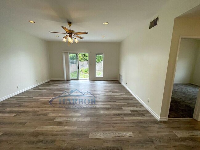 Building Photo - 3706 S Emily St