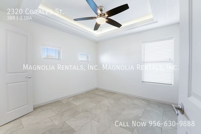 Building Photo - Amazing Townhouse on Shary Rd. for Rent