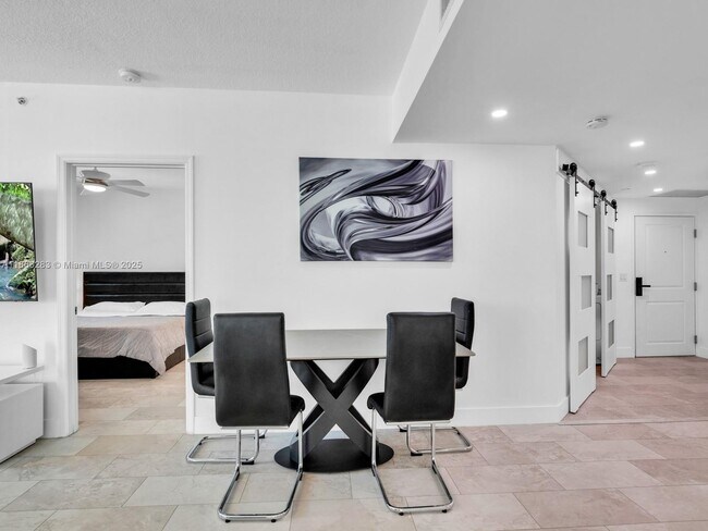 Building Photo - 1250 S Miami Ave