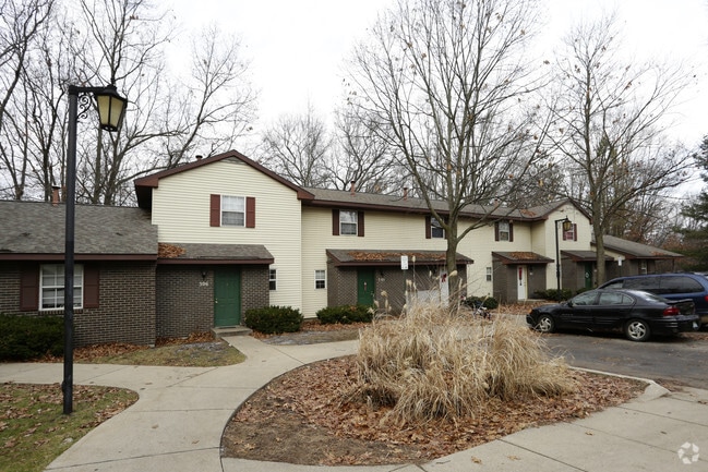 Primary Photo - Bridgeport Apartments