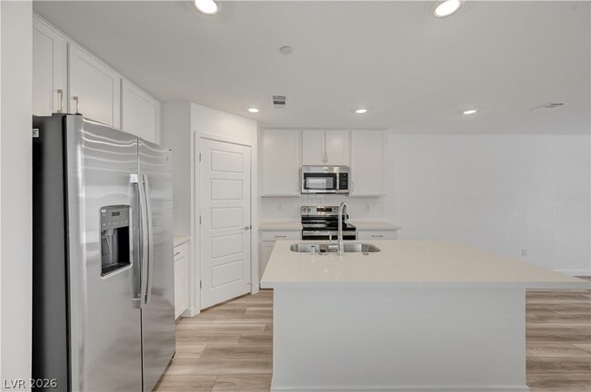 Building Photo - 2124 Abraham Ave