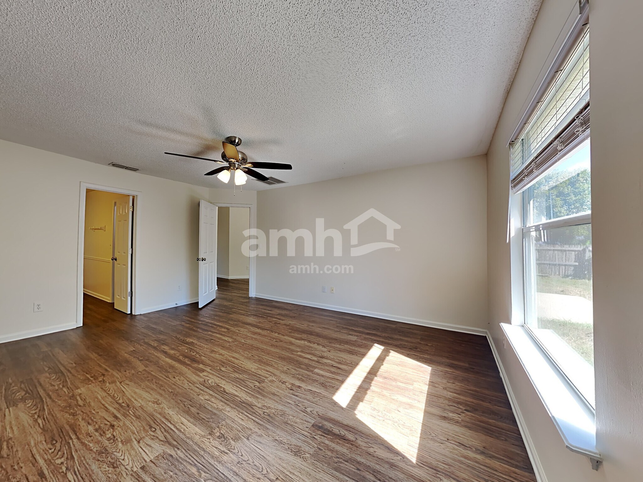 Building Photo - 3646 Arava Dr