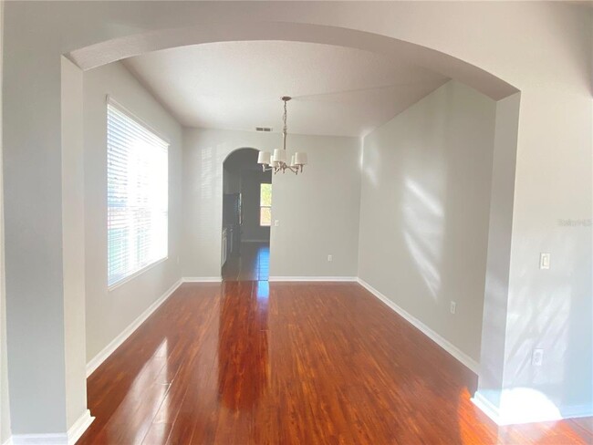 Building Photo - 944 Lost Grove Cir