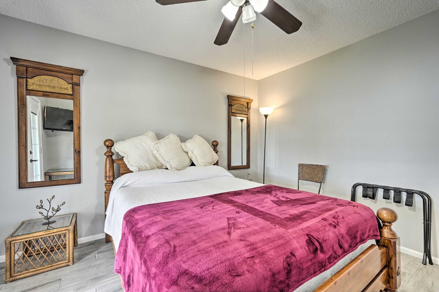 Building Photo - 8407 E Angus Dr