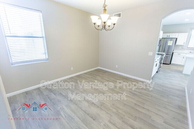 Building Photo - 16627 W McKinley St