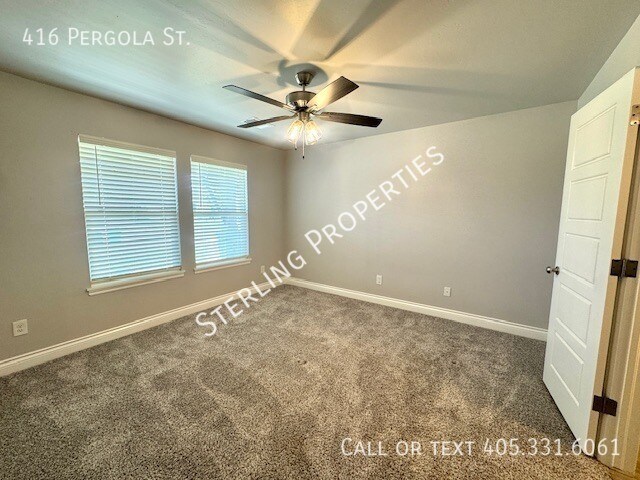 Building Photo - 416 Pergola St