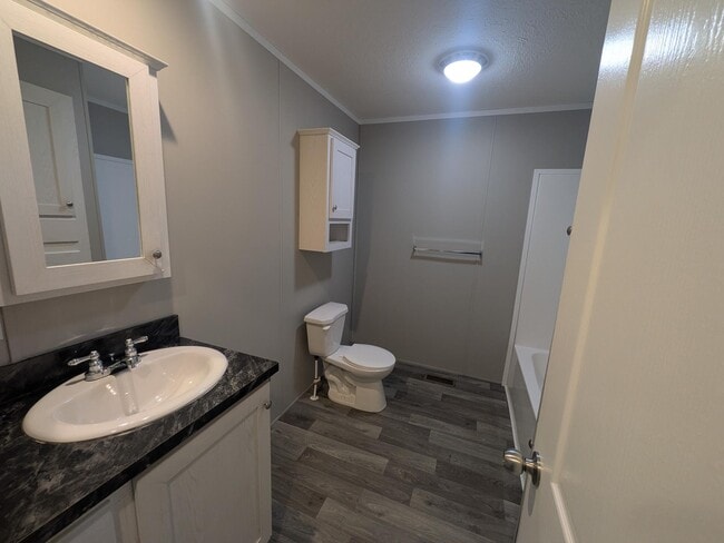 Building Photo - 472 Montana