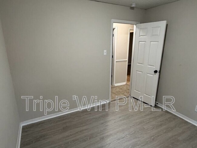 Building Photo - 10002 Stardust Trail