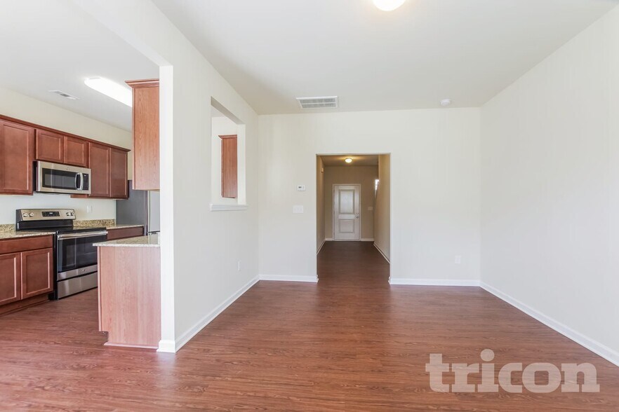 Building Photo - 2058 Aragon Lane