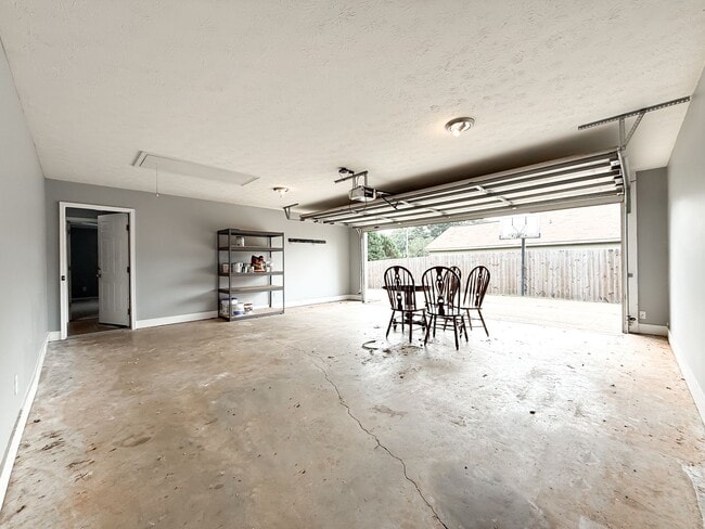 Building Photo - 148 Owens Rd