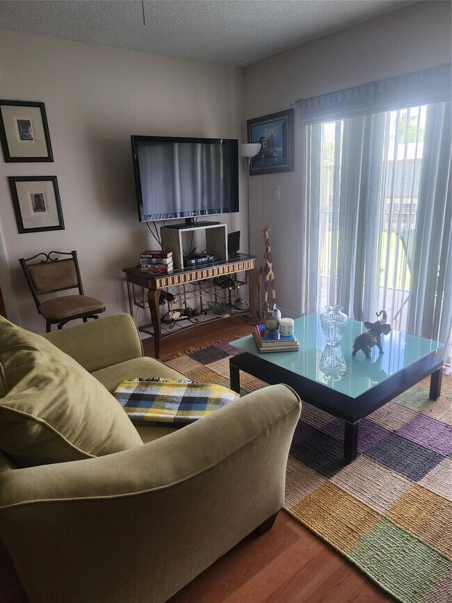 Building Photo - 7500 NW 4th Pl