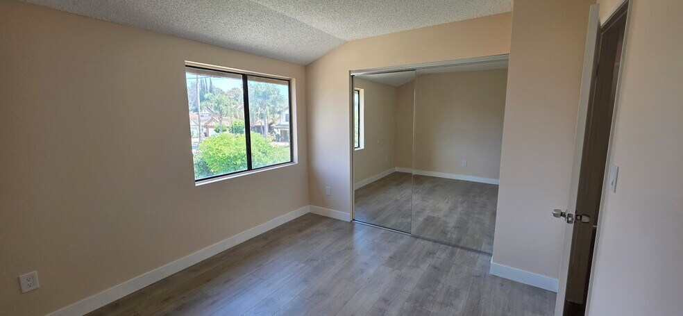 Building Photo - 7700 Oso Ave
