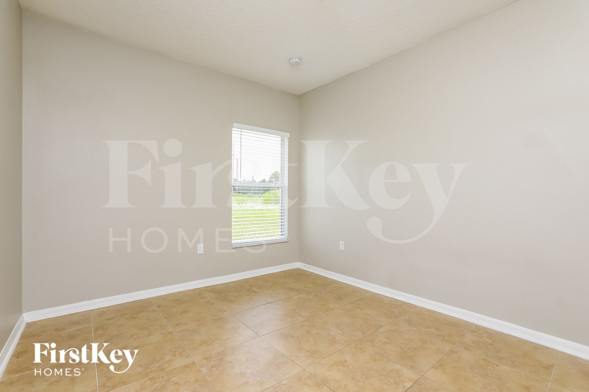 Building Photo - 939 Cumberland Dr