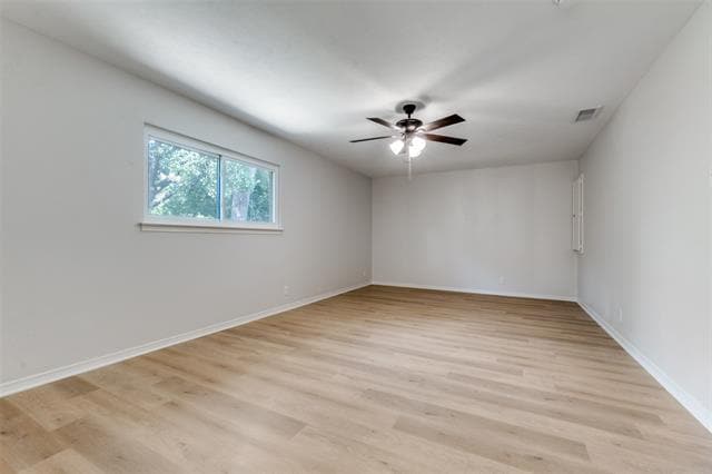 Building Photo - 8303 Lullwater Dr