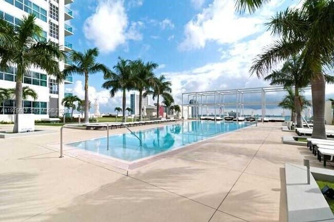 Building Photo - 3301 NE 1st Ave