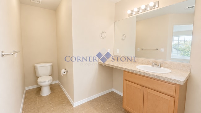 Building Photo - Large 4 Bedroom Home with Bonus Room!