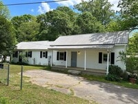 Building Photo - 617 4th St