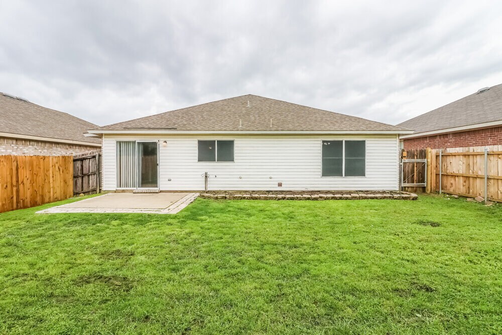 Building Photo - 4145 Fossile Butte Dr