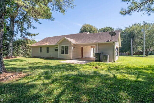 Building Photo - 107 Ann Bradley Dr