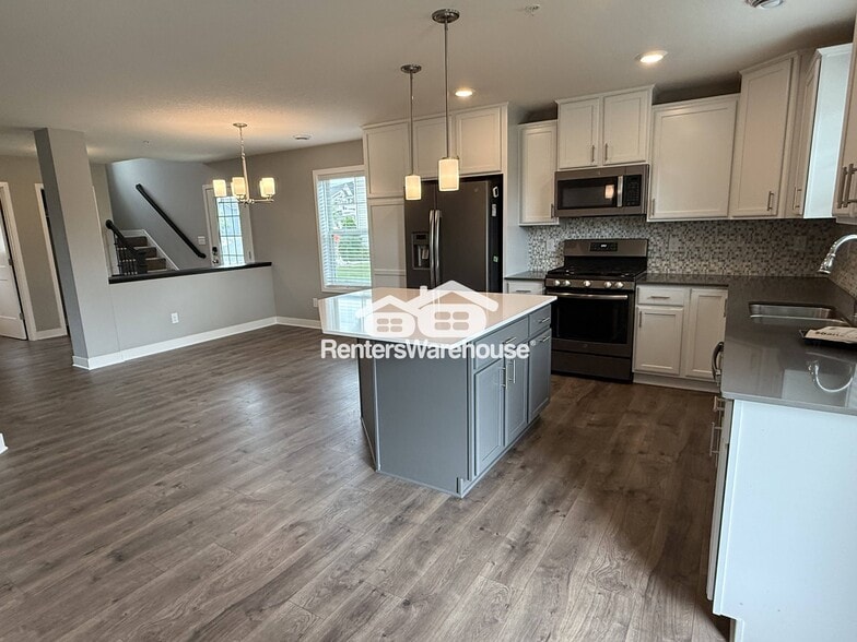 Building Photo - 5651 Cattail Ct NE