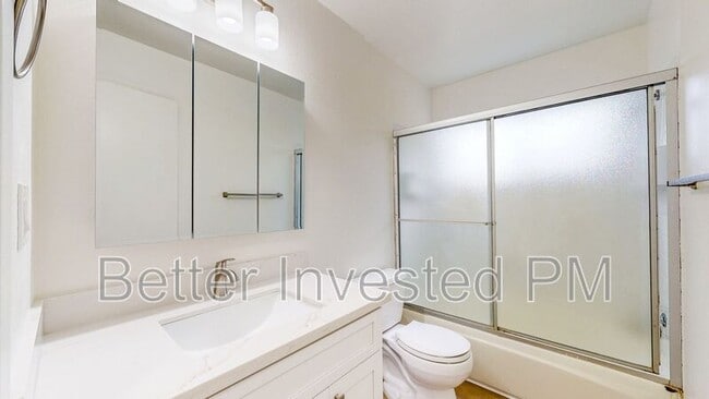 Building Photo - 570 Pomo Dr