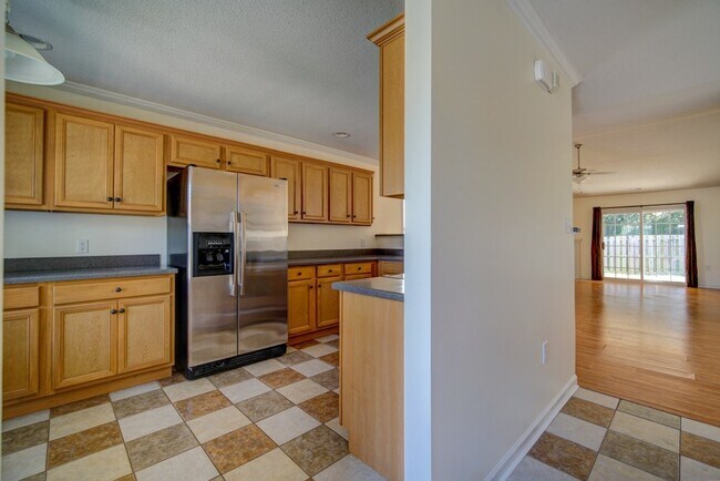 Building Photo - Large 2 BR, 2 BA Dual Master Suite in Boiling Springs Convenient to Shopping, Dining, Easy Access...