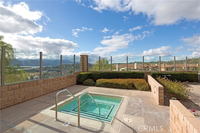 Building Photo - 15651 Vista Way