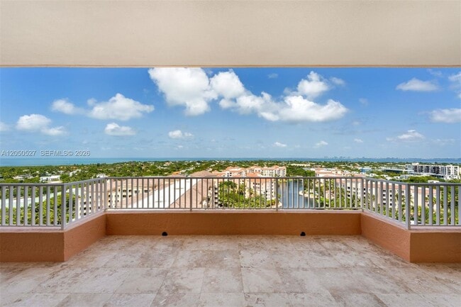 Building Photo - 785 Crandon Blvd
