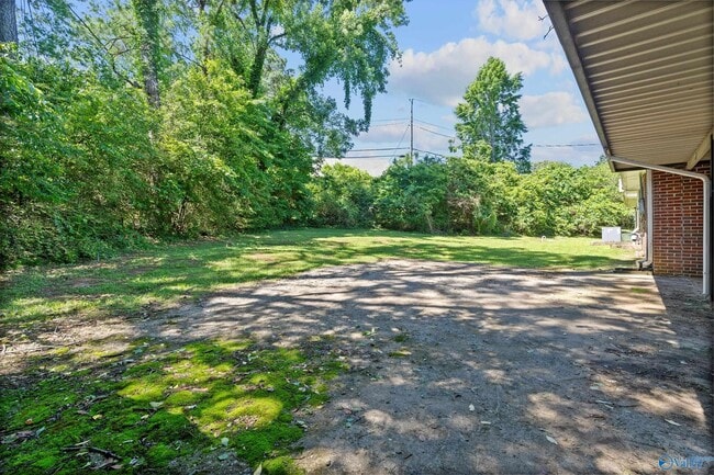 Building Photo - 1103 Wayne Cir