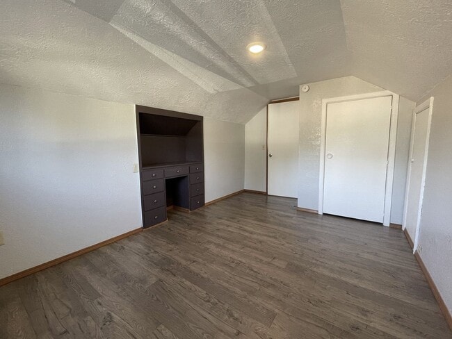 Building Photo - foulc01