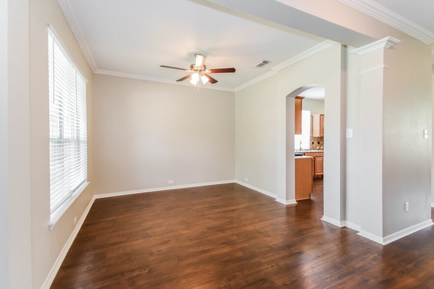 Building Photo - 6176 Galloway Ln