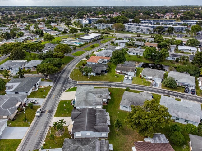 Building Photo - 7255 NW 8th Ct