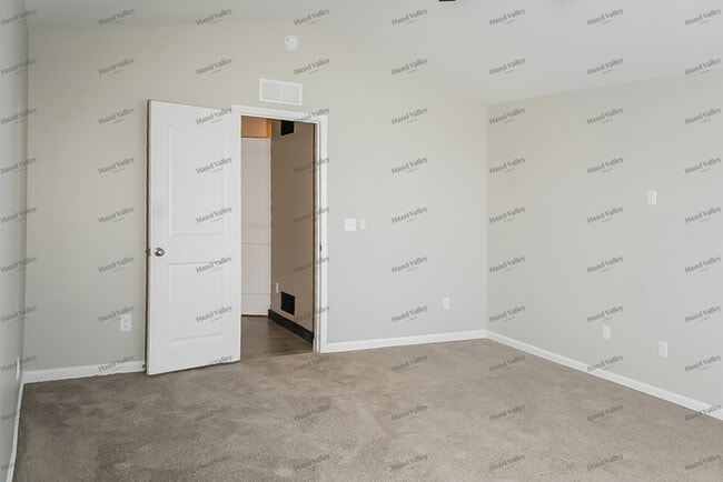 Building Photo - 2540 Mable Ln